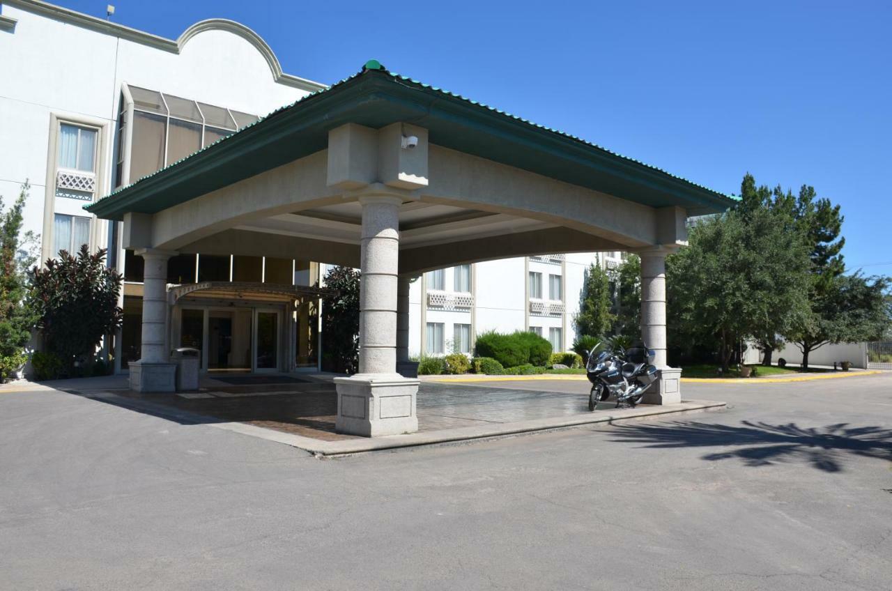 Hotel Victoria Express Durango Exterior photo